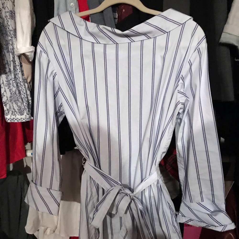 Banana Republic long backwards shirt with tie